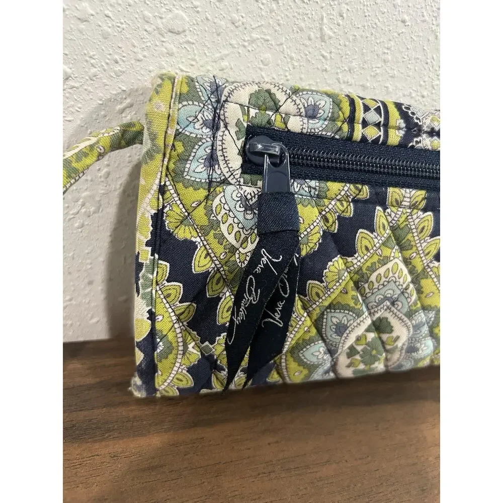 Vera Bradley Crossbody Trifold Wallet Purse Small Green Blue Paisley‎ Strap
